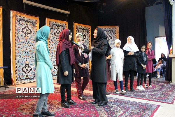 اختتامیه کلاس‌های تابستانه دختران در کانون شهید مطهری