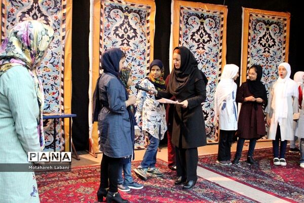 اختتامیه کلاس‌های تابستانه دختران در کانون شهید مطهری