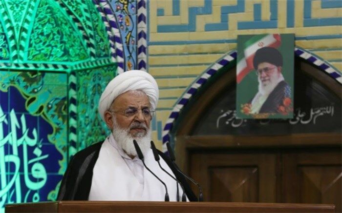 ضرورت قطع واردات کالاهای با امکان تولید در داخل