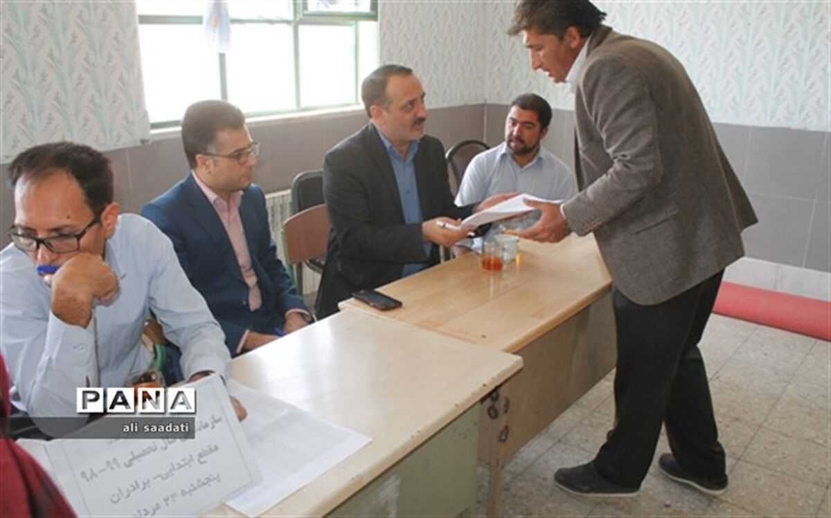 مدیر آموزش و پرورش کلات :بالاترین سرمایه در دستگاه تعلیم و تربیت، نیروی انسانی است