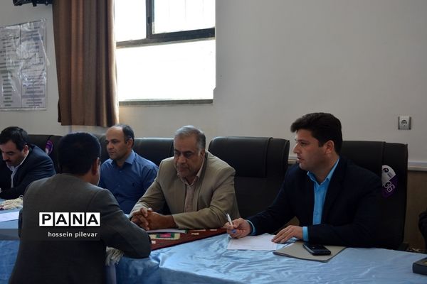 حضورمردمی و میز خدمت با حضور استاندار و مدیران کل استان در شهرستان خوسف