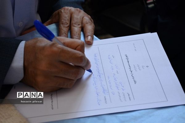 حضورمردمی و میز خدمت با حضور استاندار و مدیران کل استان در شهرستان خوسف