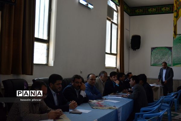 حضورمردمی و میز خدمت با حضور استاندار و مدیران کل استان در شهرستان خوسف