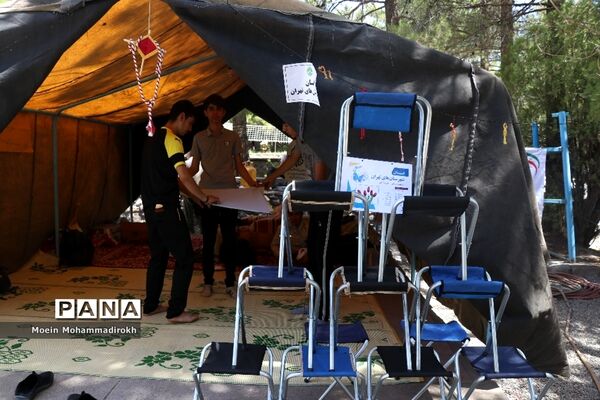 پخت و پز دانش‌آموزان پسر در نهمین دوره اردوی ملی پیشتازان کشور