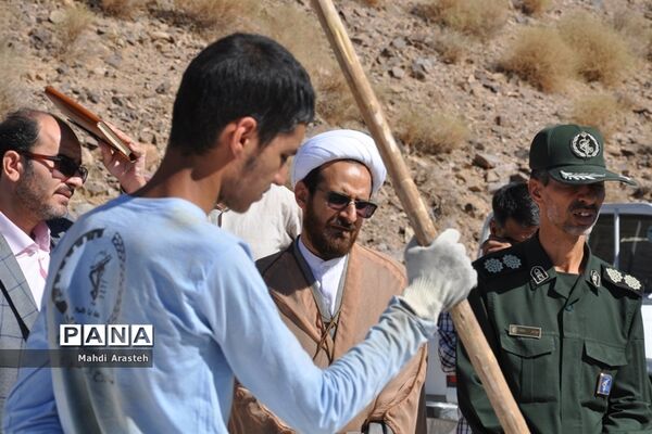 بازدید مسئولان از اردوی جهادی دانشجویان شهرستان خوسف