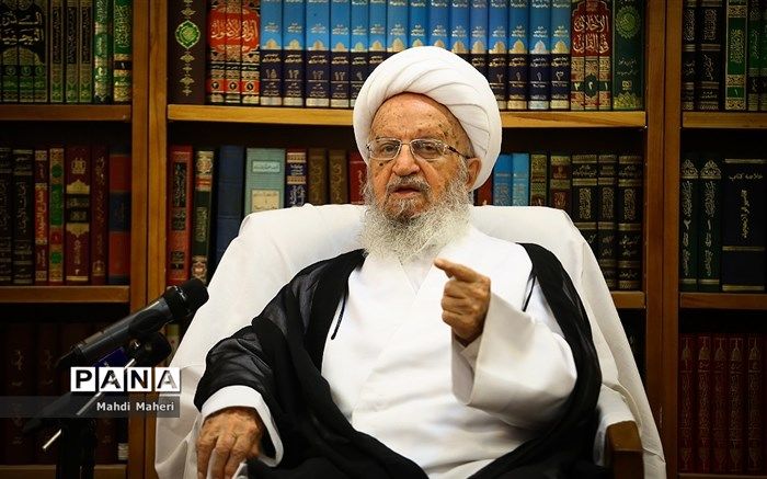 واکنش آیت‌الله مکارم شیرازی به جدال آملی لاریجانی و یزدی