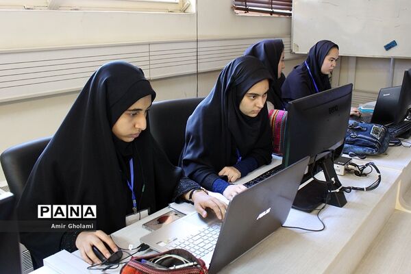 اولین روز از رقابت‌های سی و هفتمین جشنواره فرهنگی و هنری دختران سراسر کشور