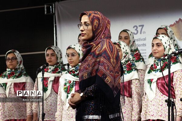 اولین روز از رقابت‌های سی و هفتمین جشنواره فرهنگی و هنری دختران سراسر کشور
