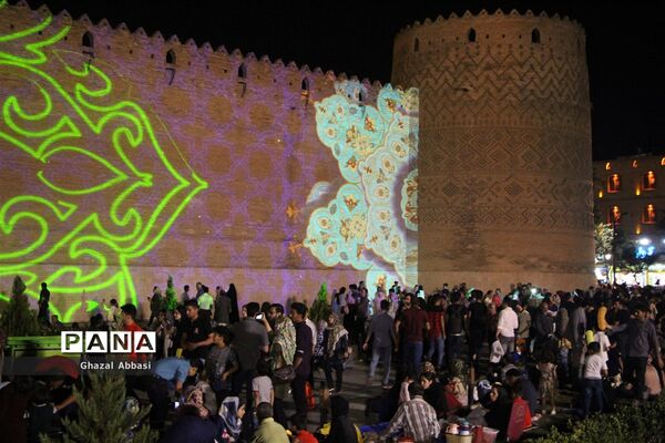 روایتگری نور بر دیواره‌های ارگ کریمخان زند