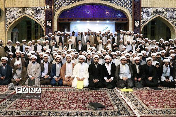 مراسم عمامه‌گذاری 280 طلبه خراسان