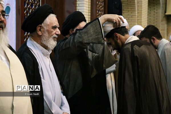مراسم عمامه‌گذاری 280 طلبه خراسان