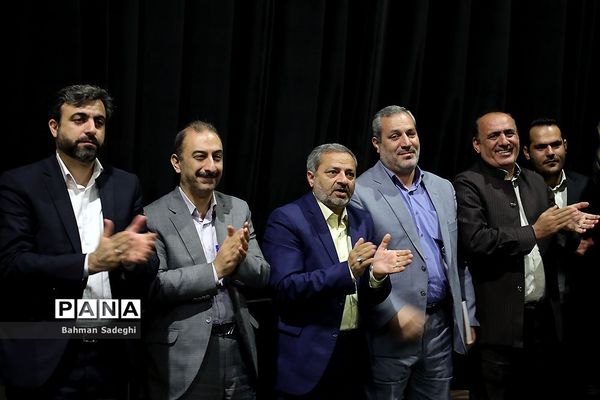 بازدید معاون پرورشی از سی و هفتمین جشنواره فرهنگی و هنری دانش‌آموزان برگزیده دختر کشور