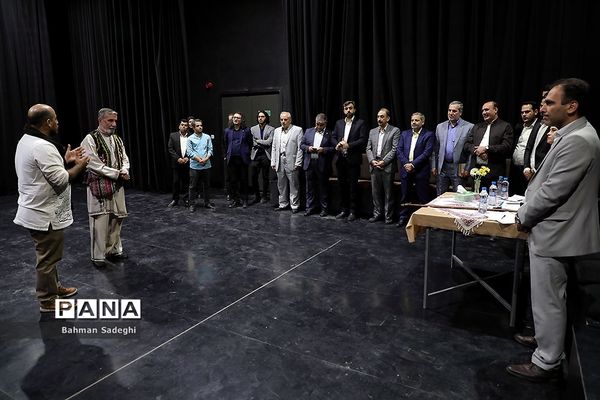 بازدید معاون پرورشی از سی و هفتمین جشنواره فرهنگی و هنری دانش‌آموزان برگزیده دختر کشور