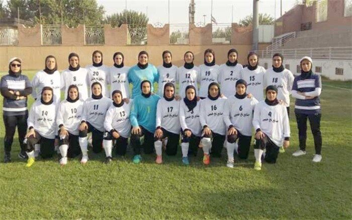 بانوان البرزی به لیگ برتر فوتبال صعودکردند