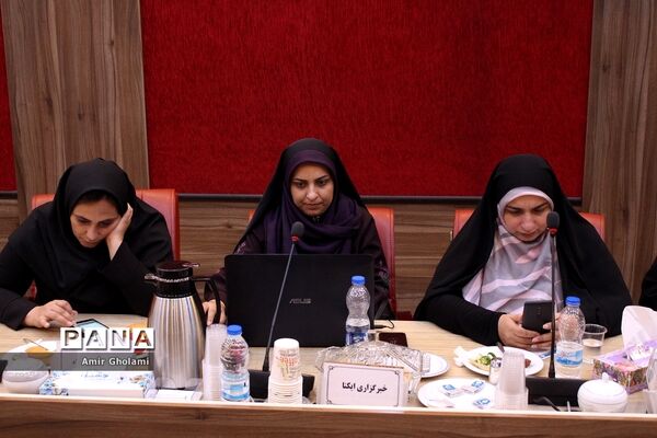 نشست مدیرکل آموزش و پرورش شهرستان‌های استان تهران با اصحاب رسانه