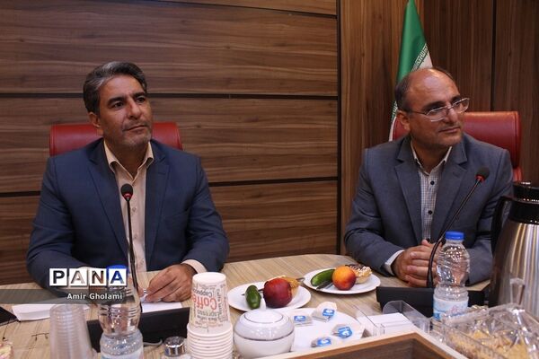 نشست مدیرکل آموزش و پرورش شهرستان‌های استان تهران با اصحاب رسانه