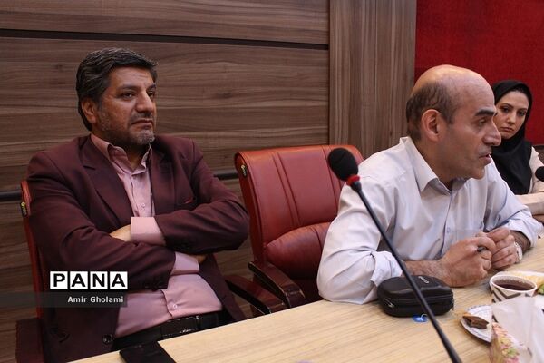 نشست مدیرکل آموزش و پرورش شهرستان‌های استان تهران با اصحاب رسانه
