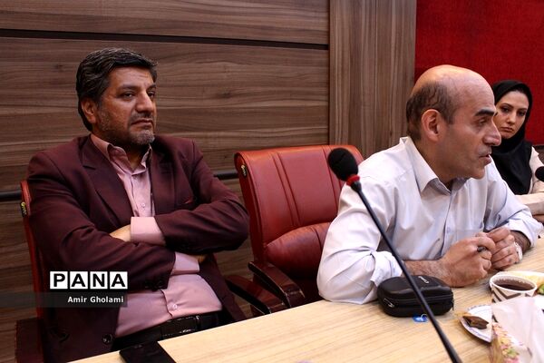 نشست مدیرکل آموزش و پرورش شهرستان‌های استان تهران با اصحاب رسانه