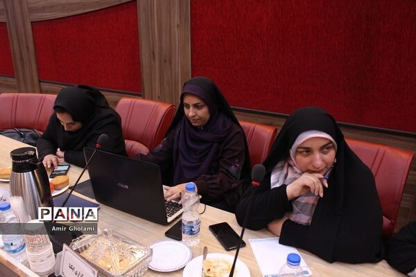 نشست مدیرکل آموزش و پرورش شهرستان‌های استان تهران با اصحاب رسانه
