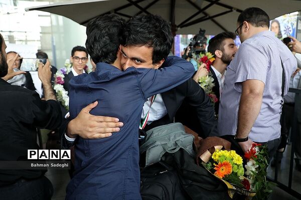 استقبال از مدال‌آوران تیم ملی المپیاد نجوم و اخترفیزیک