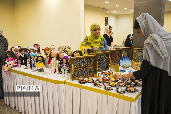 نمایشگاه گروهی دست ساخته‌های من