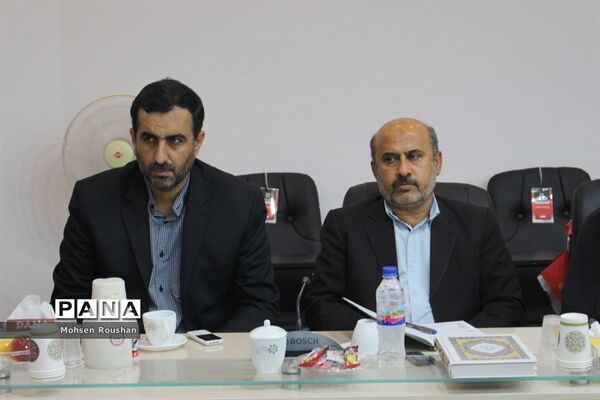 نشست شورای معاونان آموزش و پرورش استان بوشهر با خبرنگاران