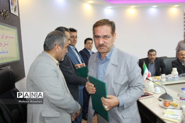 نشست شورای معاونان آموزش و پرورش استان بوشهر با خبرنگاران