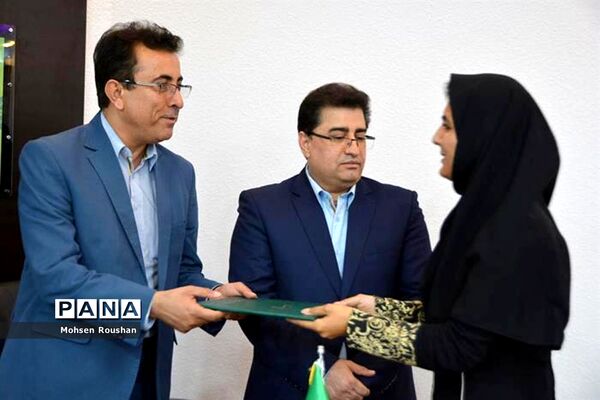 نشست شورای معاونان آموزش و پرورش استان بوشهر با خبرنگاران