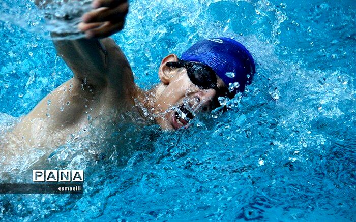 نفرات برتر شنا در روز دوم  مسابقات ورزشی دانش‌آموزان پسر در شهرکرد