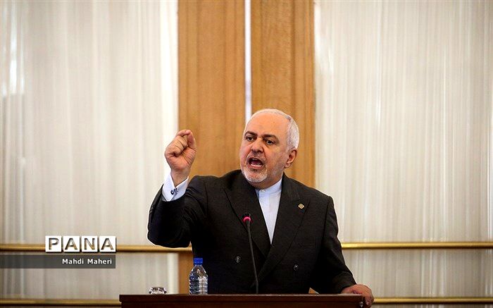 ظریف: آمریکا اگر خواهان امنیت دریانوردی است از رفتارهای بی ثبات کننده دست بردارد