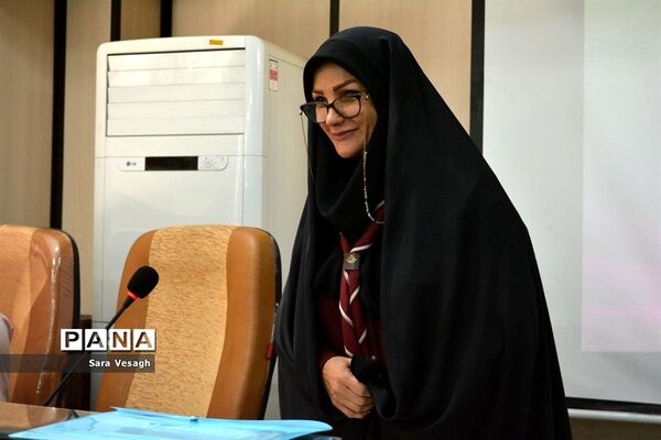 آیین تجلیل از مربیان پیشتاز سازمان دانش‌آموزی آموزش و پرورش شهرستان شهریار