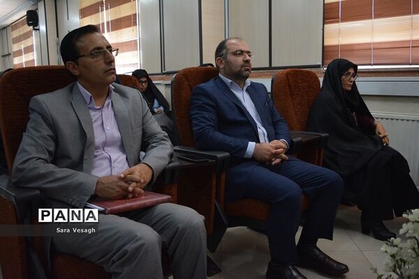 آیین تجلیل از مربیان پیشتاز سازمان دانش‌آموزی آموزش و پرورش شهرستان شهریار