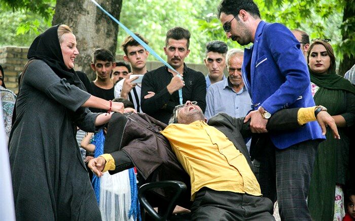 معرفی برگزیدگان دومین جشنوارۀ منطقه ای تئاتر خیابانی هرسین
