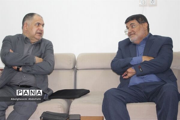 دیدار معاون مطبوعاتی وزارت فرهنگ با پیشکسوت مدیر خبرگزاری ایرنا بوشهر