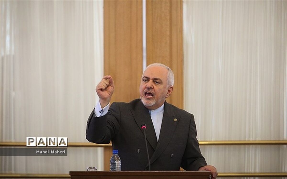 ظریف: ایران بسته پیشنهادی فرانسه را بررسی می‌کند