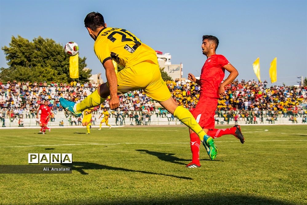 دیدار تیم های نود ارومیه و سپیدرود رشت