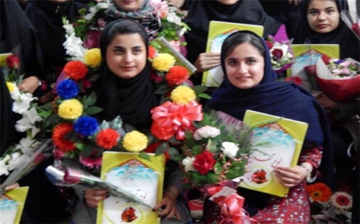 استقبال و تجلیل از دانش آموزان دختر افتخار آفرین استان بوشهر