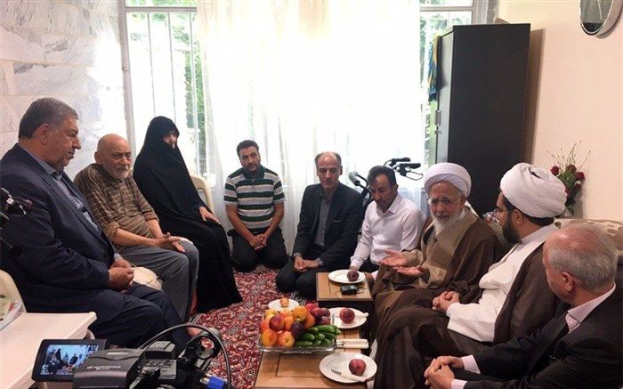 آیت‌الله جوادی آملی: اختلاف‌ها را کنار بگذاریم تا مشکلات حل و دین حفظ شود