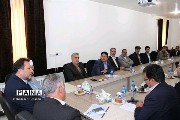 بازدید علیرضا کمرئی، معاون آموزش متوسطه وزارت آموزش و پرورش، از شهرستان درمیان
