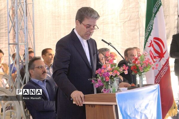 افتتاح طرح‌های آبرسانی  به روستاهای آذربایجان غربی  همزمان با هفته دولت