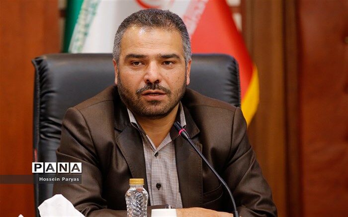 دانشور: برای رسیدن به توسعه دانش‌مدار و جامعه دانایی‌محور باید از مسیر آموزش بگذریم