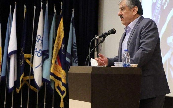 تعهد، سخت‌کوشی و پاک‌دستی سه ویژگی اصلی پزشکان است