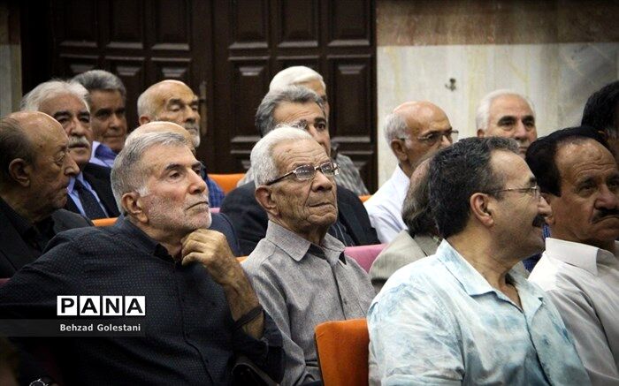 افزایش «وام ضروری» بازنشستگان کشوری به ۷ میلیون تومان