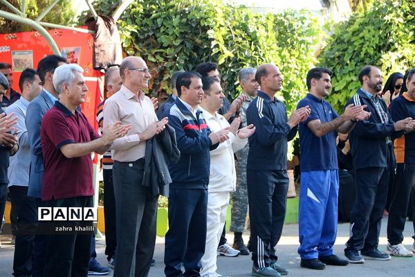 نرمش صبحگاهی و تجلیل از ۳ تن از چهره‌های جهانی و برتر ورزش دانش‌آموزی