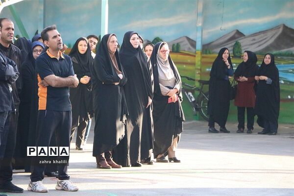 نرمش صبحگاهی و تجلیل از ۳ تن از چهره‌های جهانی و برتر ورزش دانش‌آموزی