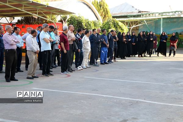 نرمش صبحگاهی و تجلیل از ۳ تن از چهره‌های جهانی و برتر ورزش دانش‌آموزی