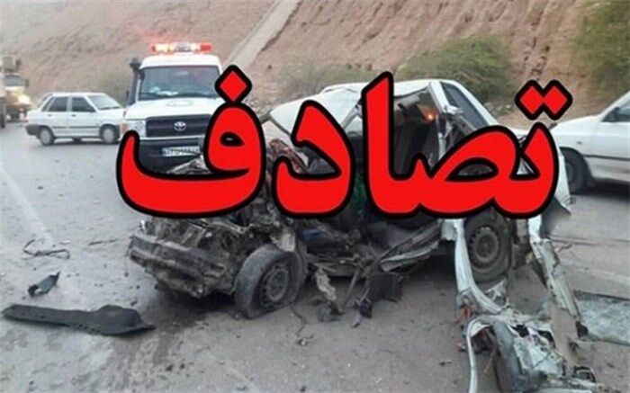 مصدومیت ۲۳ نفر بر اثر برخورد تریلی با اتوبوس