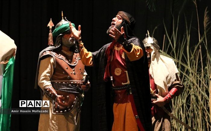 رادیو نمایش آیین نمایشی تعزیه را در مجلس شبیه دسته بندی و معرفی می کند
