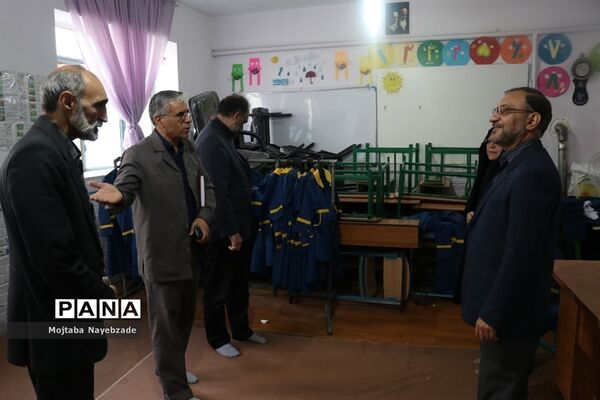 بازدید از مراکز توزیع لباس فرم دانش آموزان خراسان رضوی