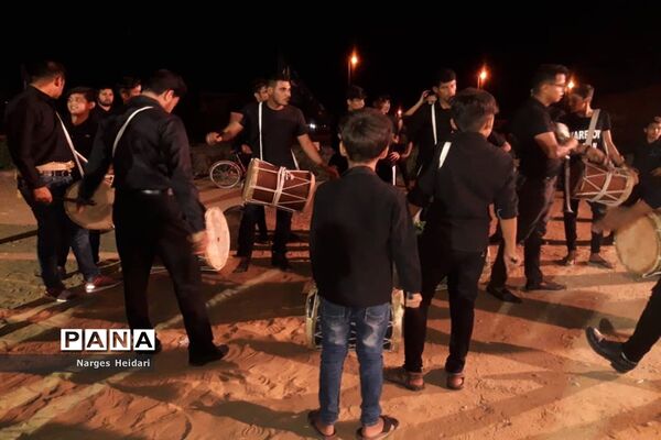 آیین نمادین واقعه عاشورا در هیئت زینبیه شهرک خودیاری شهرستان امیدیه